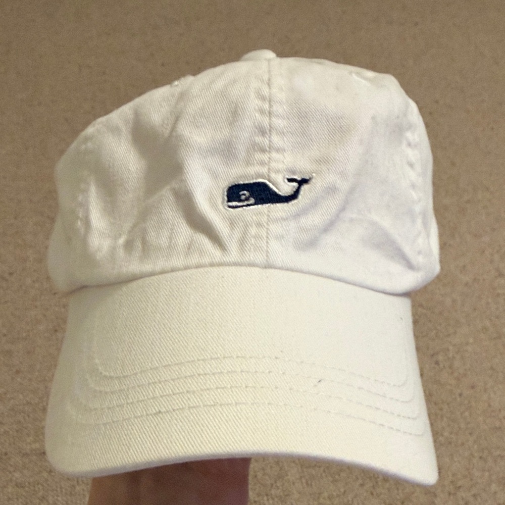 White Vineyard Vines baseball hat